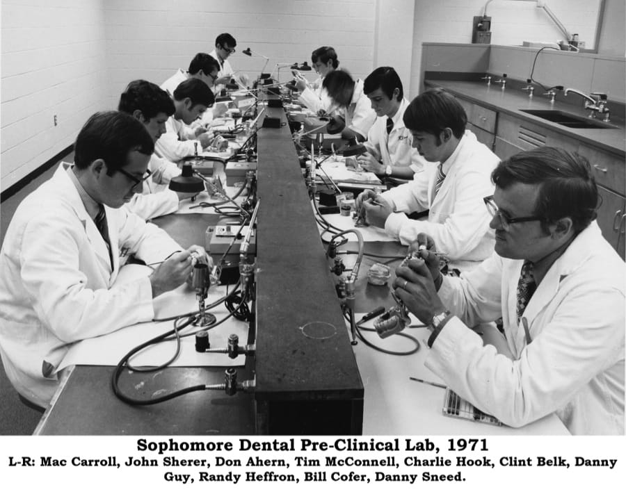 Sophomore Dental Pre-Clinical lab, 1971